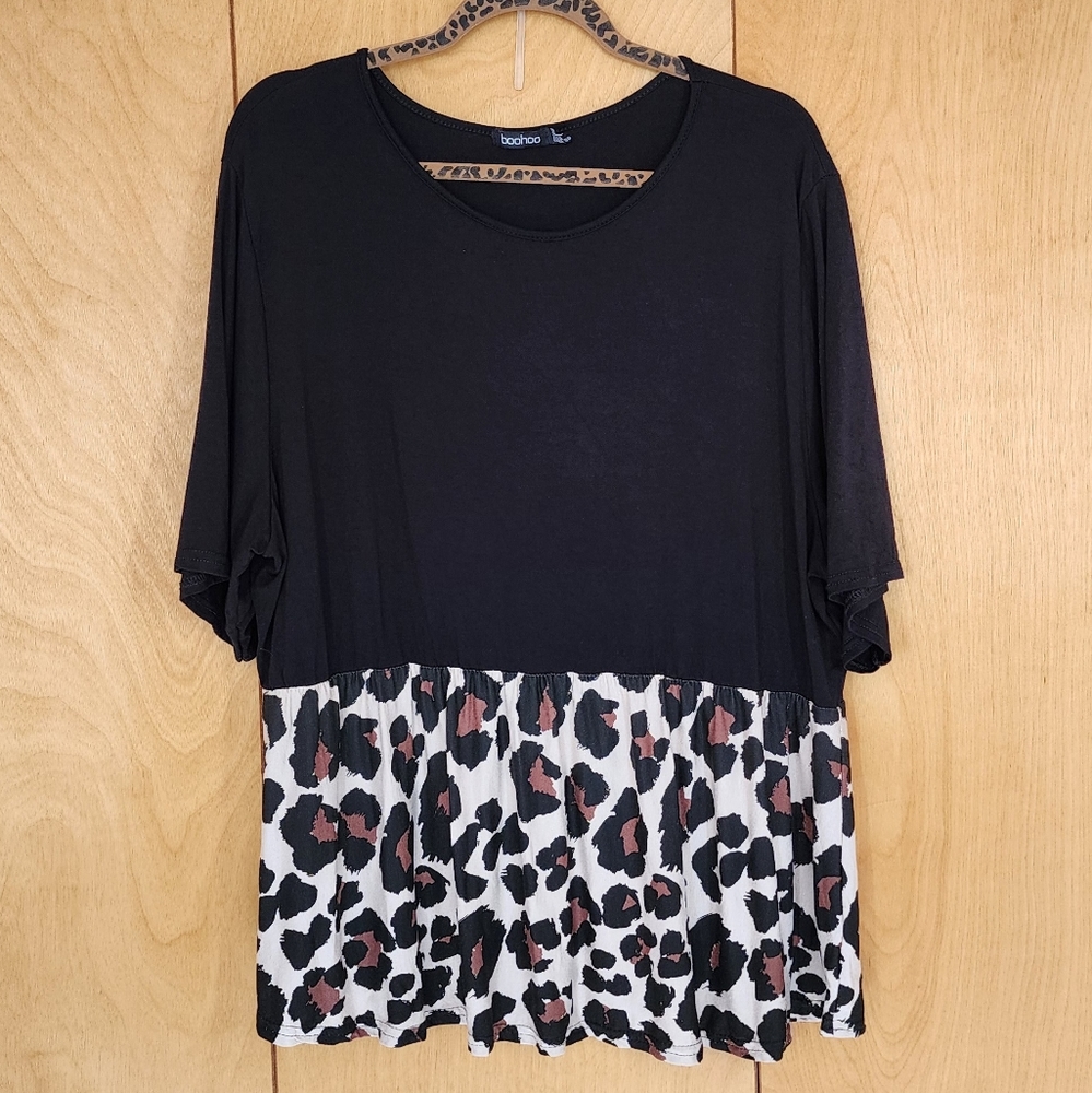 Boohoo maternity shirt contrast leopard smocked top size 20